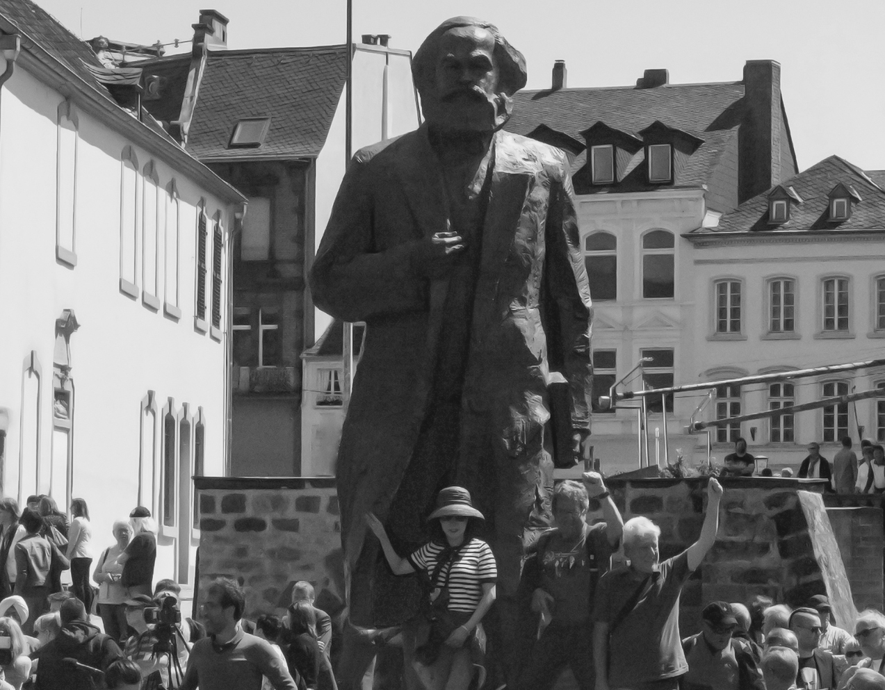 Marx Statue by George Gonzalez - Photography